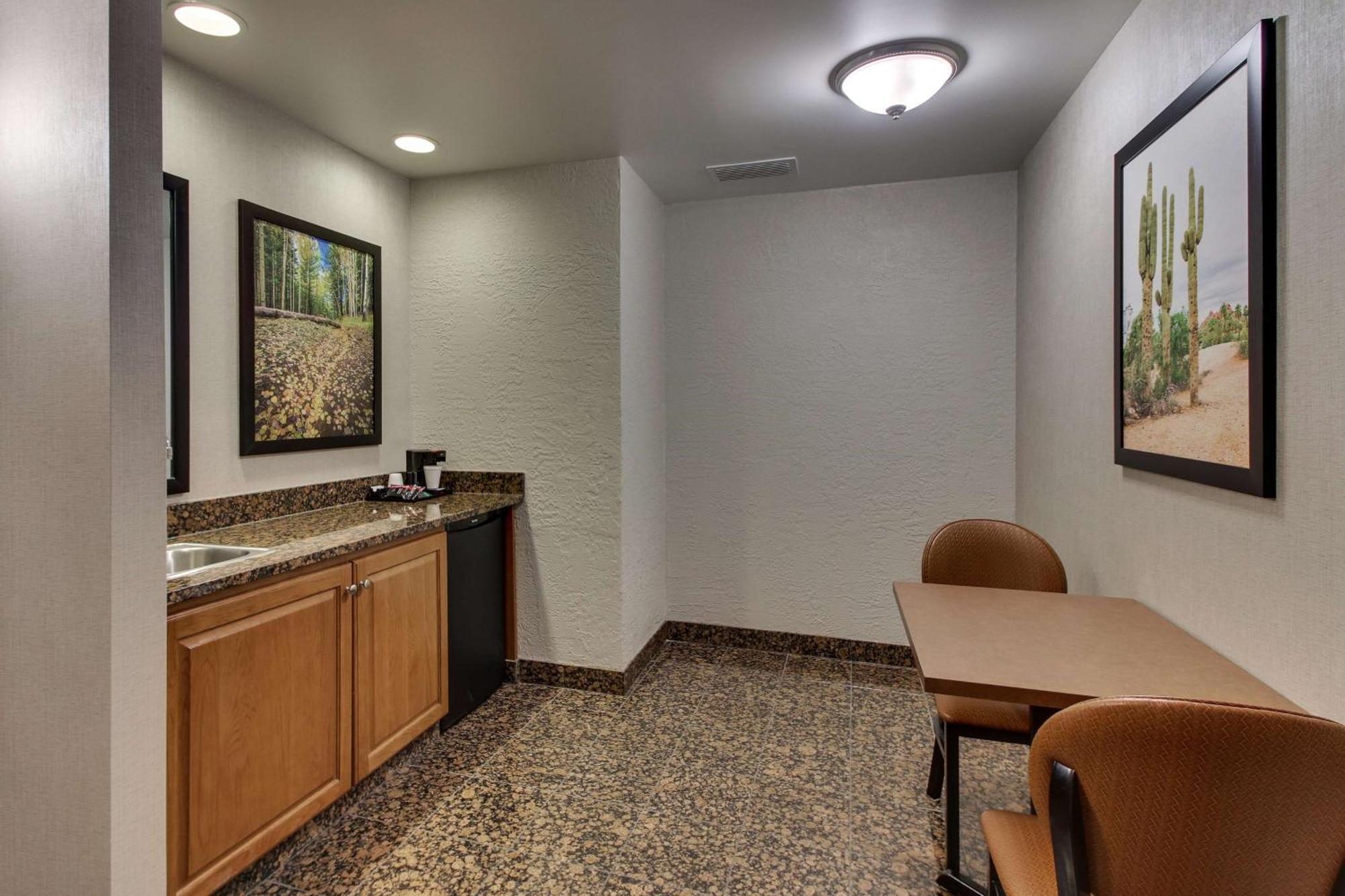 Drury Inn & Suites Phoenix Happy Valley Esterno foto